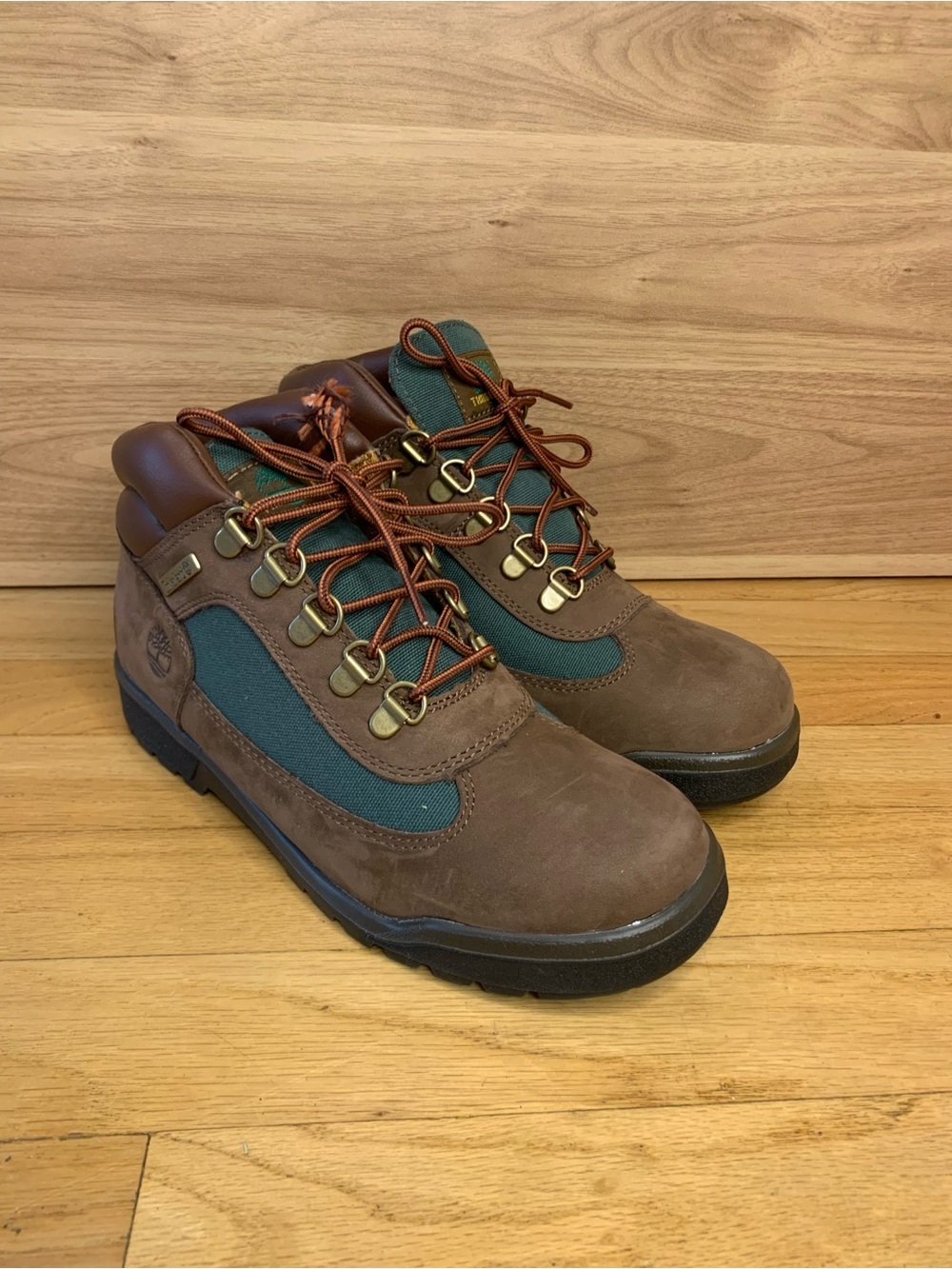 Timberland Junior Field Boots - Size 5 - Picture 2 of 7
